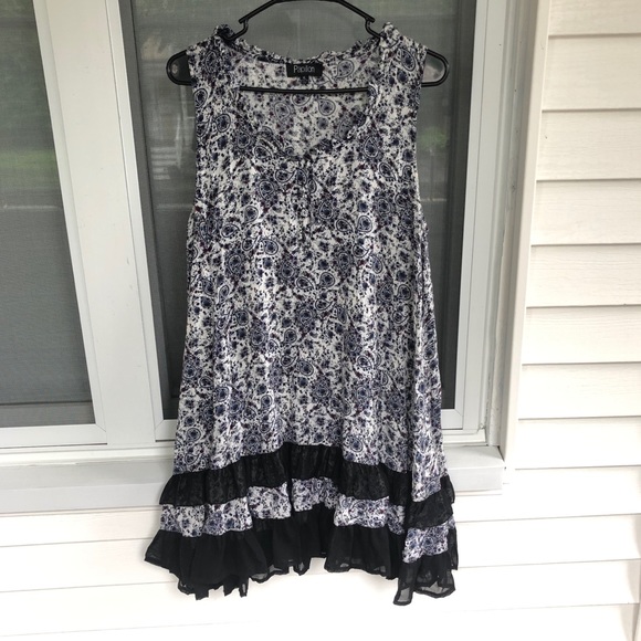 Papillon Blanc Dresses & Skirts - Papillon patterned dress perfect condition!